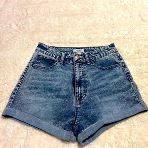 Forever 21 Jean shorts high wasted size 29
